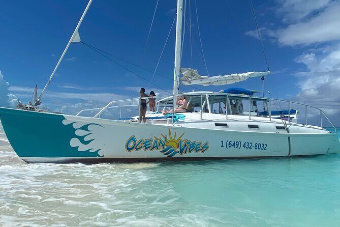 4-Hour Catamaran Sail and Snorkel Tour from Grace Bay - Getting comfortable on the 48-foot catamaran (and why it matters)
