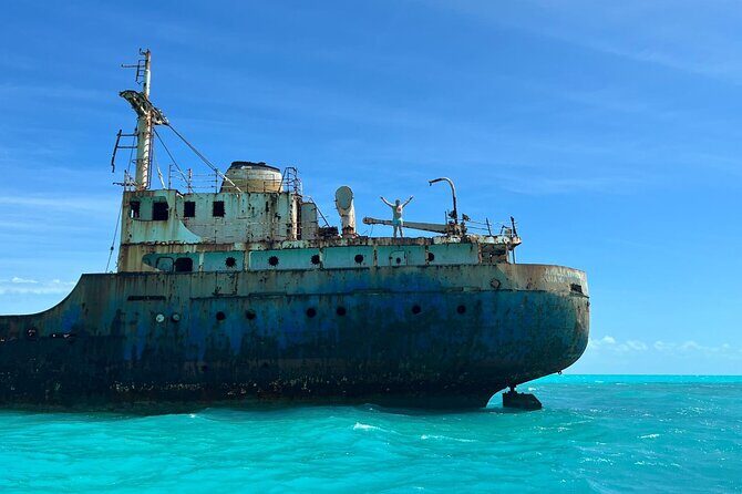 Full-Day Private Cruise in Turks and Caicos with Lunch - Lunch and BBQ: what you’ll actually feel during the day