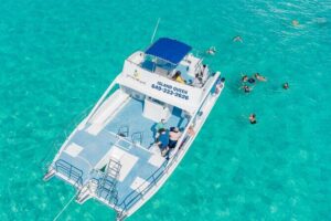 Private 4-Hour Catamaran Tour from Providenciales in Turks and Caicos - Meet at Grace Bay Beach and Let the Crew Take the Lead