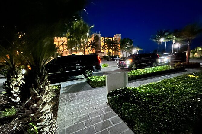 Private Luxury Airport Transportation RoundTrip - Price and Value: $290 Per Group Up to 6