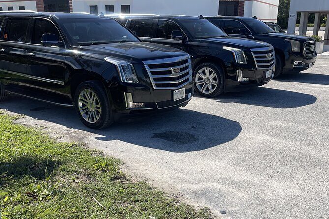 Private Luxury Airport Transportation RoundTrip - The Big Caution Flag: Mixed Feedback and Communication