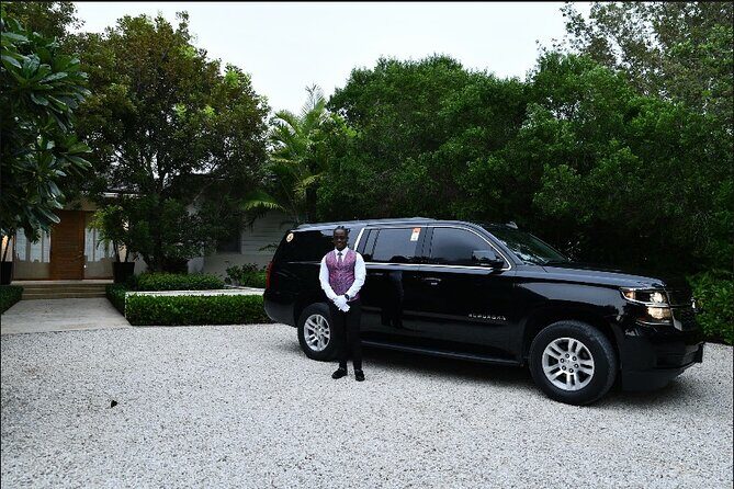 Private Luxury Transfer to/from Airport Turks and Caicos - Arrival Flow at Providenciales International Airport (No Curbside Meeting)