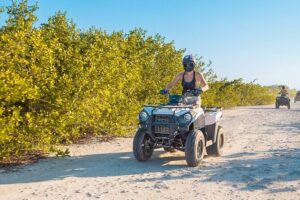 Providenciales 2 Hours ATV Adventure - Chalk Sound National Park: 15 Minutes of Turquoise Drama