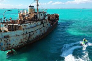 Shipwreck Adventure in Providenciales - Riding to the wreck: the Leeward stretch that sets the tone